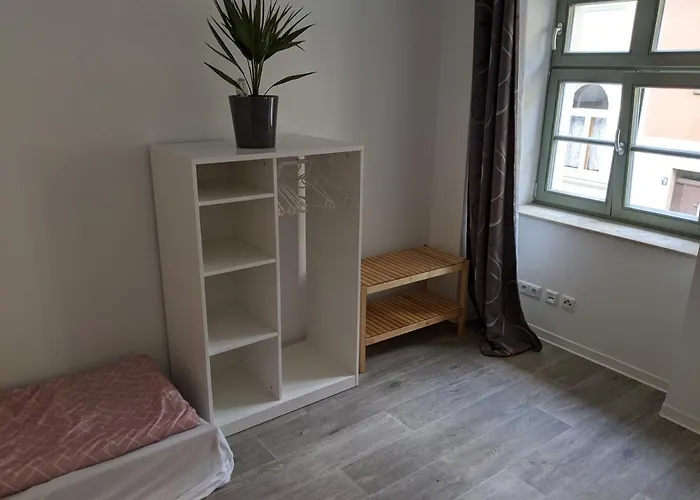 Gut Schlafen In Der Innenstadt Von - Io19 تسيتاو