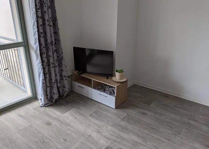 شقة Gut Schlafen In Der Innenstadt Von - Io19 *